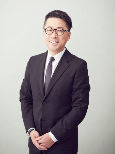 CEO YUJI KOMANO
